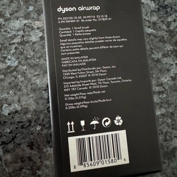 Dyson Air Wrap Small Smoothing Brush - Picture 3 of 4